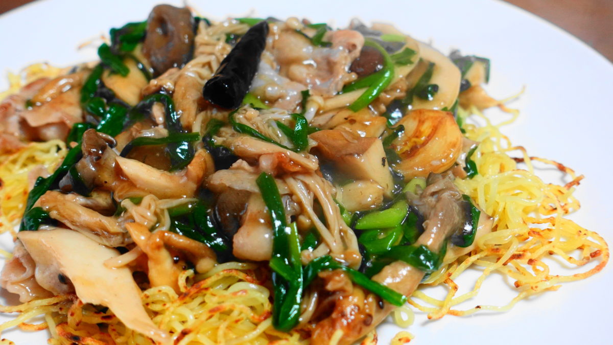 🌿🐷🍳🍄Stir fried chinese chive and pork fried noodles maxmax cooking recipe